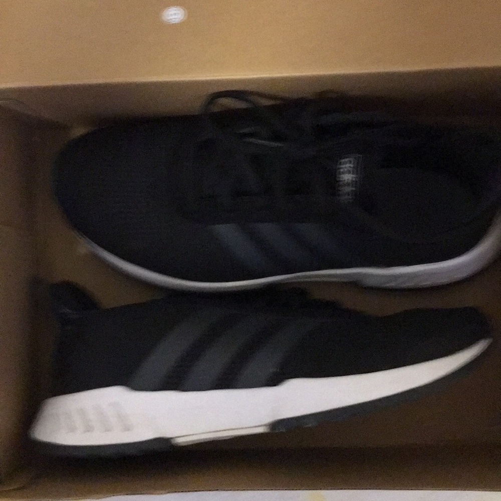 Adidas - Picture 3 of 9